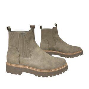 DV by Dolce Vita LEIGHA Chelsea Boot women's size 9